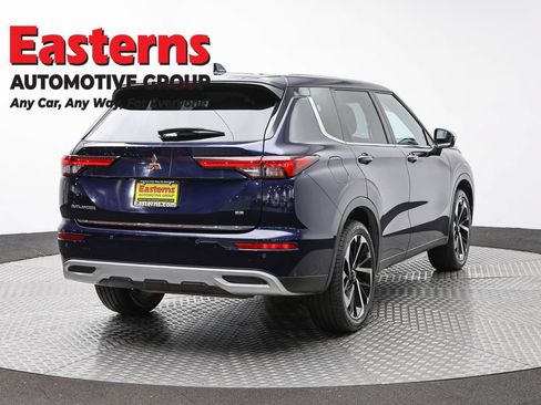 Used 2023 Mitsubishi Outlander SE AWD/4WD image 5