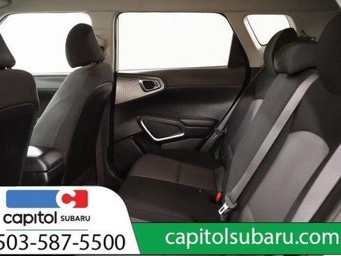Used 2023 Kia Soul LX w/ LX Technology Package FWD image 31