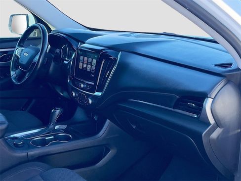 Used 2018 Chevrolet Traverse LT image 29