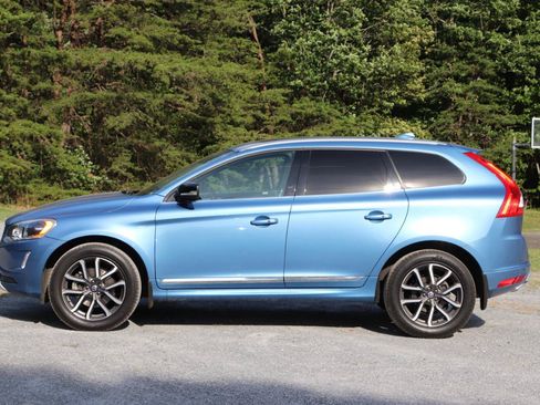Used 2017 Volvo XC60 T6 Dynamic w/ Climate Package AWD/4WD image 40