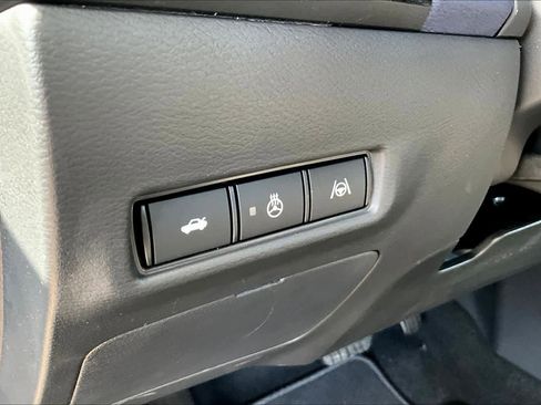 New 2026 Nissan Sentra SL FWD image 17