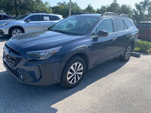 Used 2024 Subaru Outback Premium AWD/4WD image 2