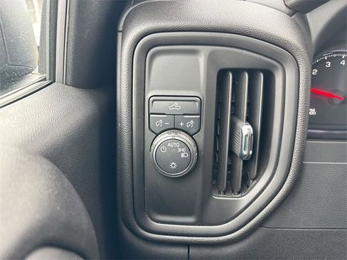 Used 2024 Chevrolet Silverado 1500 Custom w/ Dark Appearance Package image 26