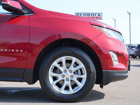 Used 2018 Chevrolet Equinox LT AWD/4WD image 11
