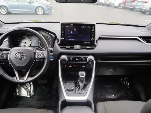 Used 2022 Toyota RAV4 SE w/ Convenience Package AWD/4WD image 21