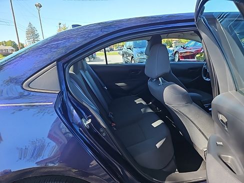 Used 2022 Toyota Corolla LE image 44