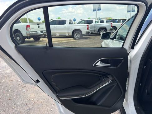 Used 2020 Mercedes-Benz GLA 250 4MATIC w/ Convenience Package image 23