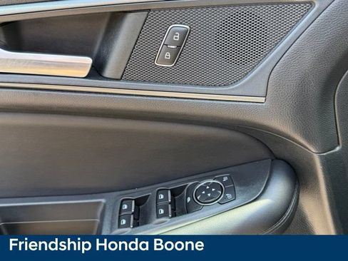 Used 2022 Ford Edge SE AWD/4WD image 13
