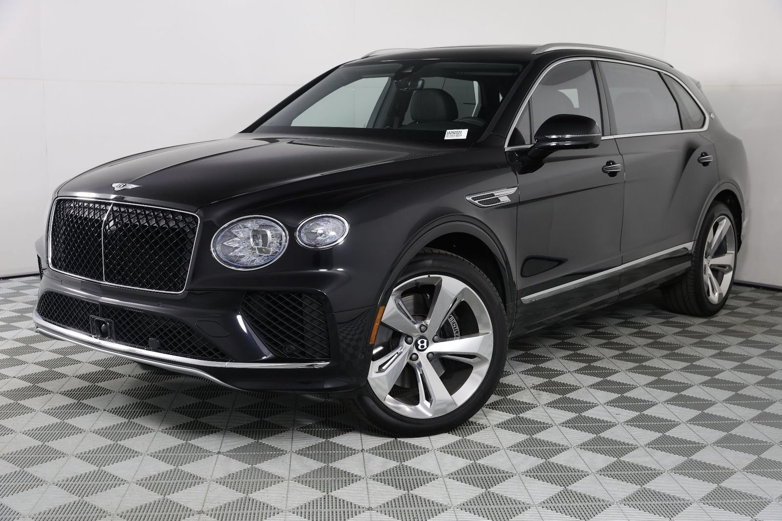 Used 2025 Bentley Bentayga Extended Wheelbase AWD/4WD image 40