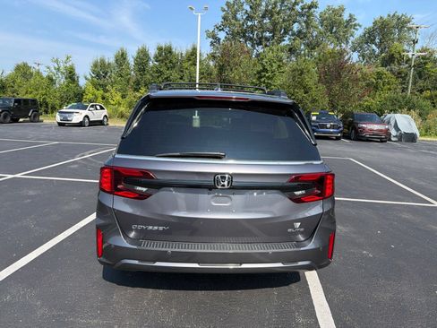 Used 2026 Honda Odyssey Elite image 5