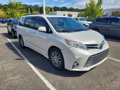 Used 2020 Toyota Sienna XLE