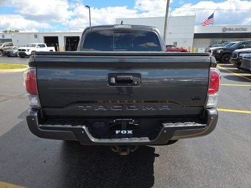 Used 2021 Toyota Tacoma TRD Sport w/ Technology Package AWD/4WD image 6