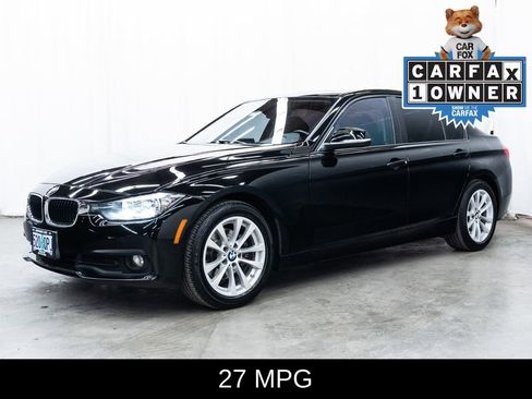Used 2017 BMW 320i Sedan RWD image 3