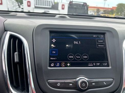 Used 2022 Chevrolet Equinox LT FWD image 24