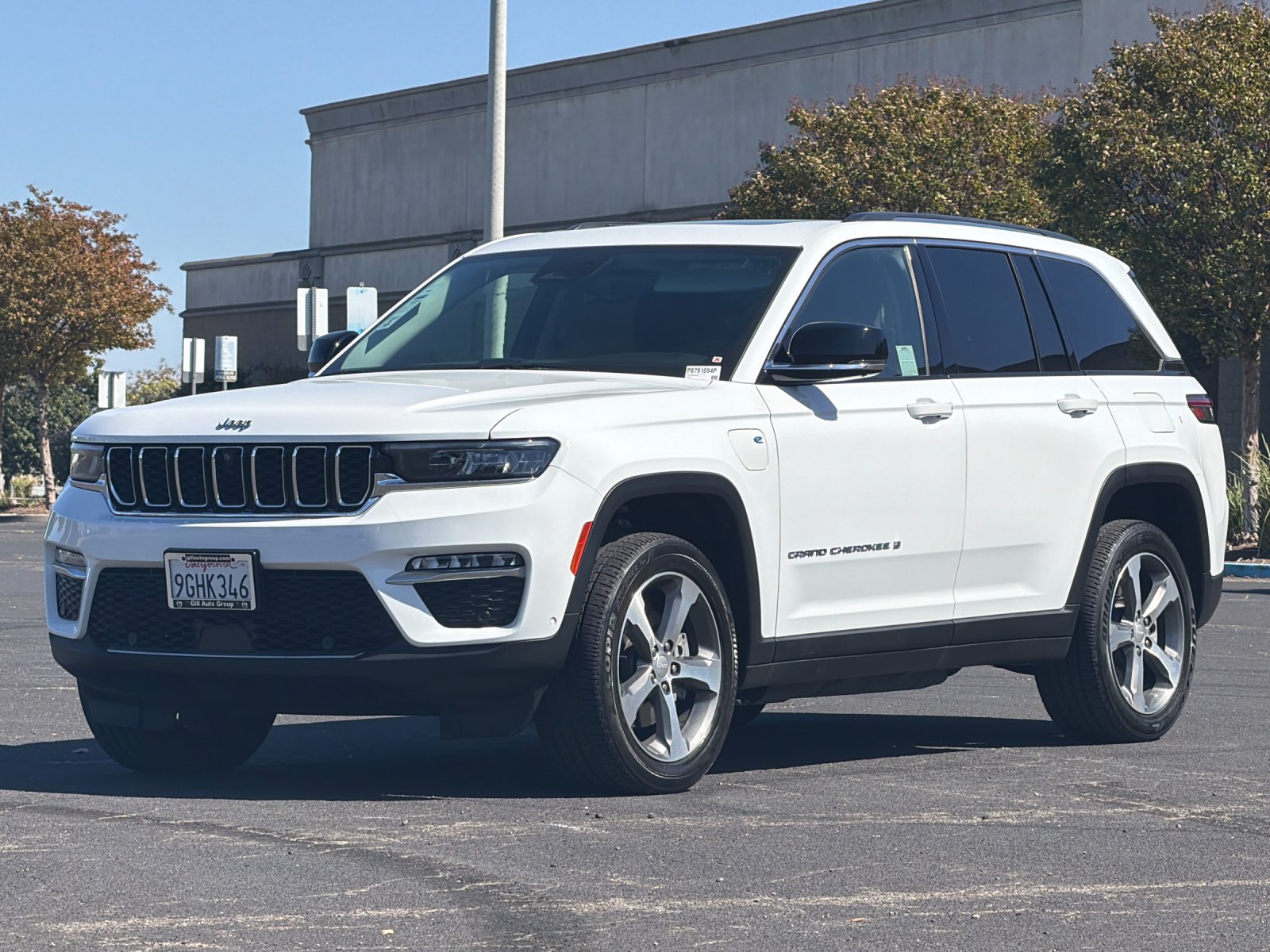 Used 2023 Jeep Grand Cherokee 4WD 4xe w/ Luxury Tech Group II image 8