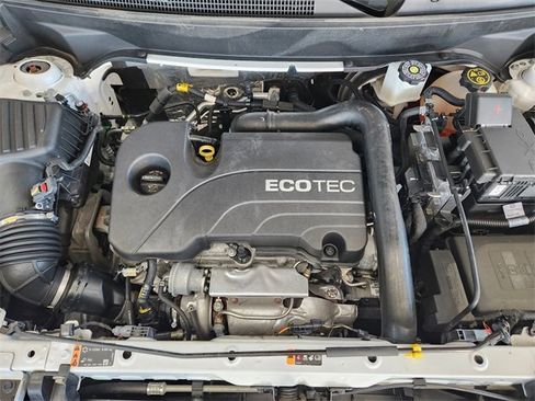 Used 2022 Chevrolet Equinox Premier image 17