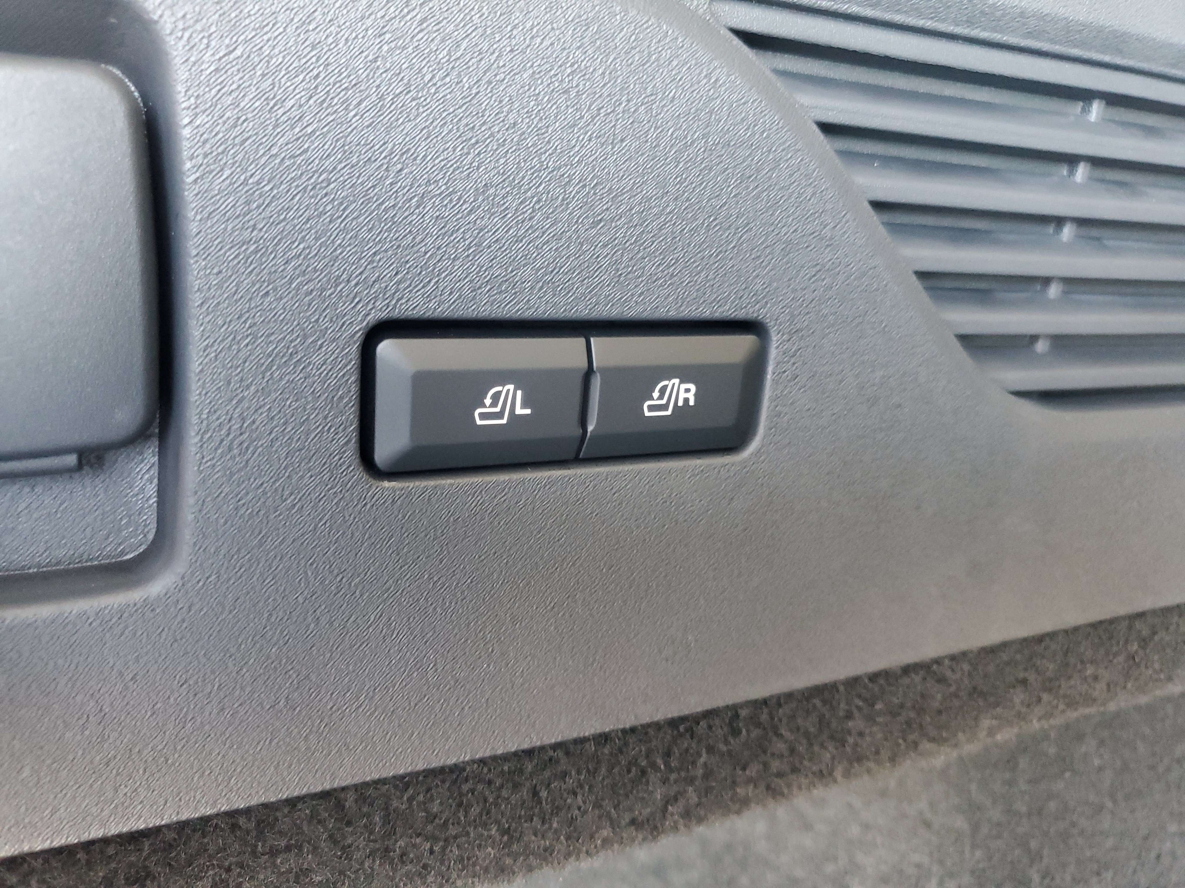 New 2026 Lincoln Nautilus Reserve AWD/4WD image 34