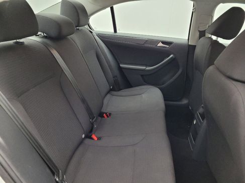 Used 2016 Volkswagen Jetta S image 19