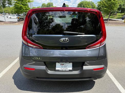 Used 2020 Kia Soul LX FWD image 5