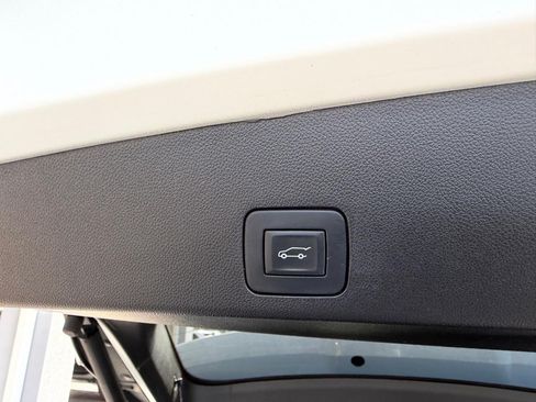 Used 2023 Buick Encore GX Select w/ Sport Touring Package FWD image 6