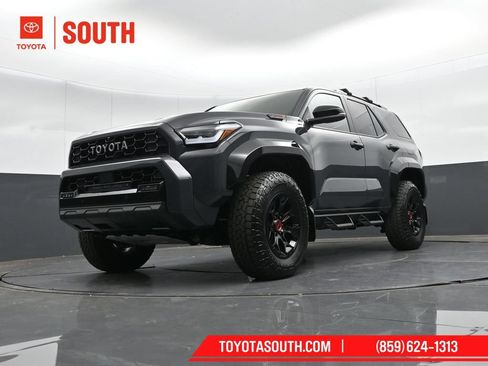Used 2025 Toyota 4Runner TRD Pro AWD/4WD image 37
