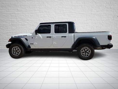 Used 2025 Jeep Gladiator Rubicon AWD/4WD image 2