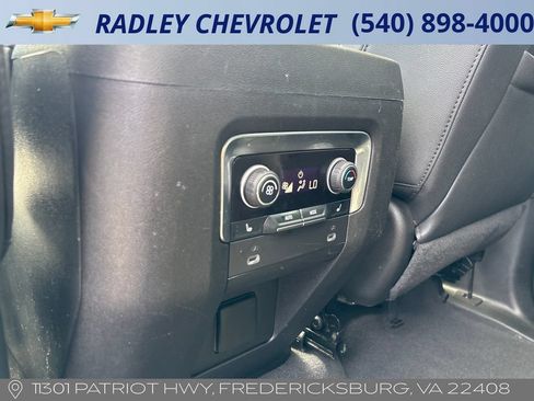 Used 2022 Chevrolet Suburban Z71 w/ Luxury Package AWD/4WD image 14