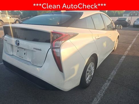Used 2016 Toyota Prius Two FWD image 4