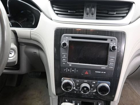 Used 2016 Chevrolet Traverse LT w/ Traveler's Package FWD image 28