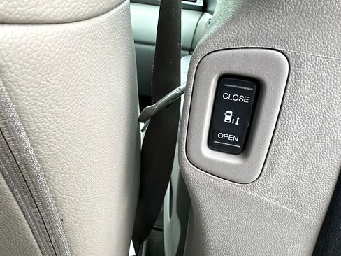 Used 2015 Honda Odyssey Touring image 23