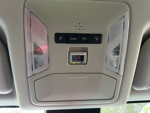 Used 2024 Toyota RAV4 LE AWD/4WD image 27