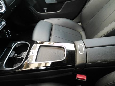 Used 2025 Mercedes-Benz CLA 250 4MATIC image 42
