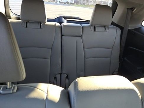 Used 2017 Honda Pilot EX-L image 30