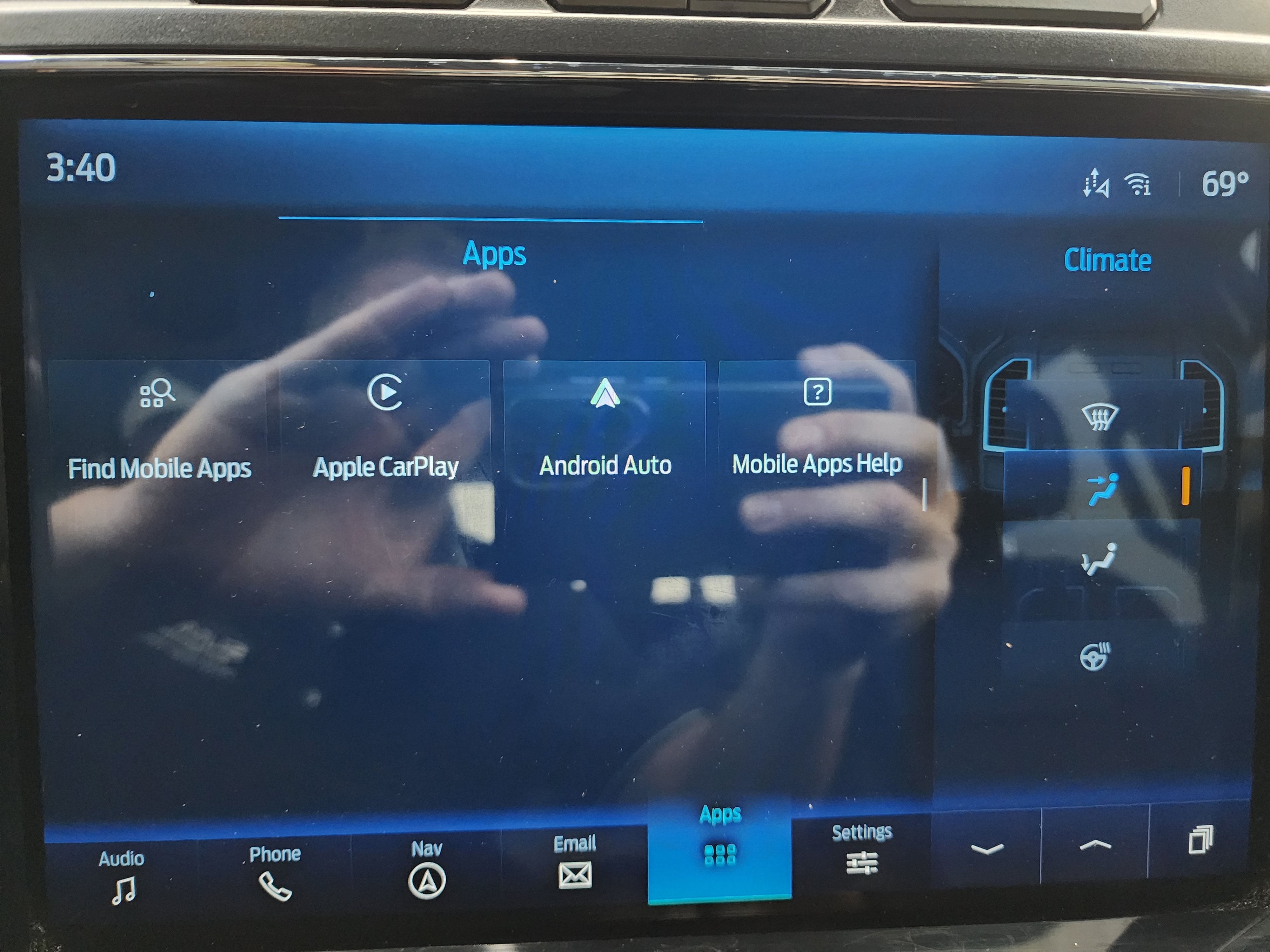 Used 2022 Ford F350 Lariat w/ Black Appearance Package AWD/4WD image 47