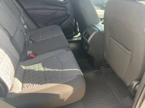 Used 2023 Chevrolet Equinox LT FWD image 33