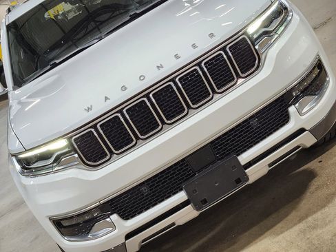 Used 2022 Jeep Wagoneer Series II w/ Premium Group I image 20