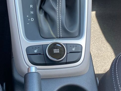 New 2026 Hyundai Venue SEL FWD image 22