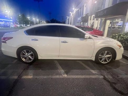 Used 2013 Nissan Altima 2.5 SV w/ 2.5SV Convenience Pkg FWD image 5