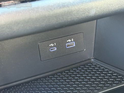 Used 2024 Nissan Pathfinder SV image 24