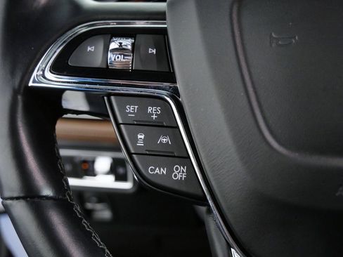 Certified 2023 Lincoln Nautilus Reserve FWD image 25