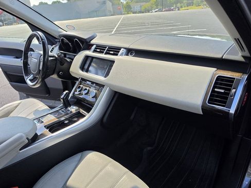 Used 2016 Land Rover Range Rover Sport SE AWD/4WD image 35