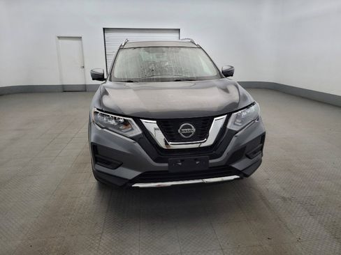 Used 2018 Nissan Rogue SV w/ Premium Package AWD/4WD image 14