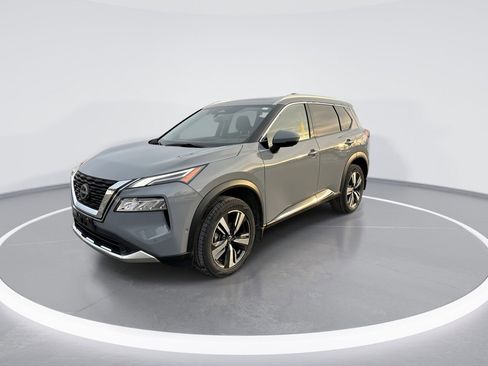 Used 2023 Nissan Rogue Platinum w/ Platinum Premium Package image 4