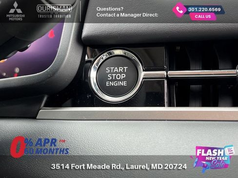 New 2025 Mitsubishi Outlander SE image 28