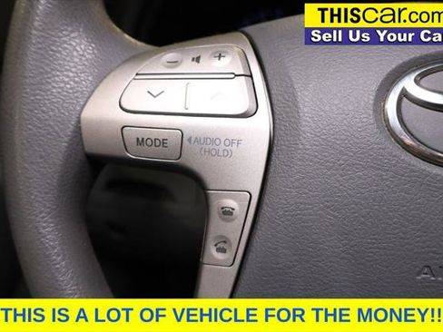 Used 2011 Toyota Camry LE image 12