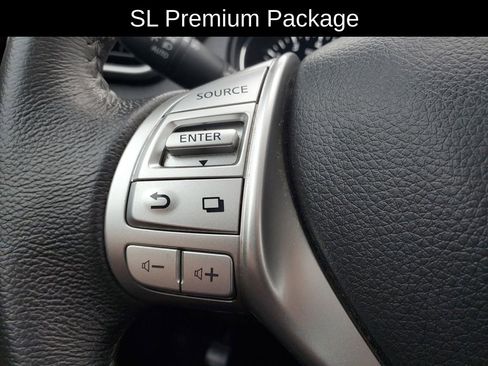 Used 2015 Nissan Rogue SL w/ SL Premium Package image 19