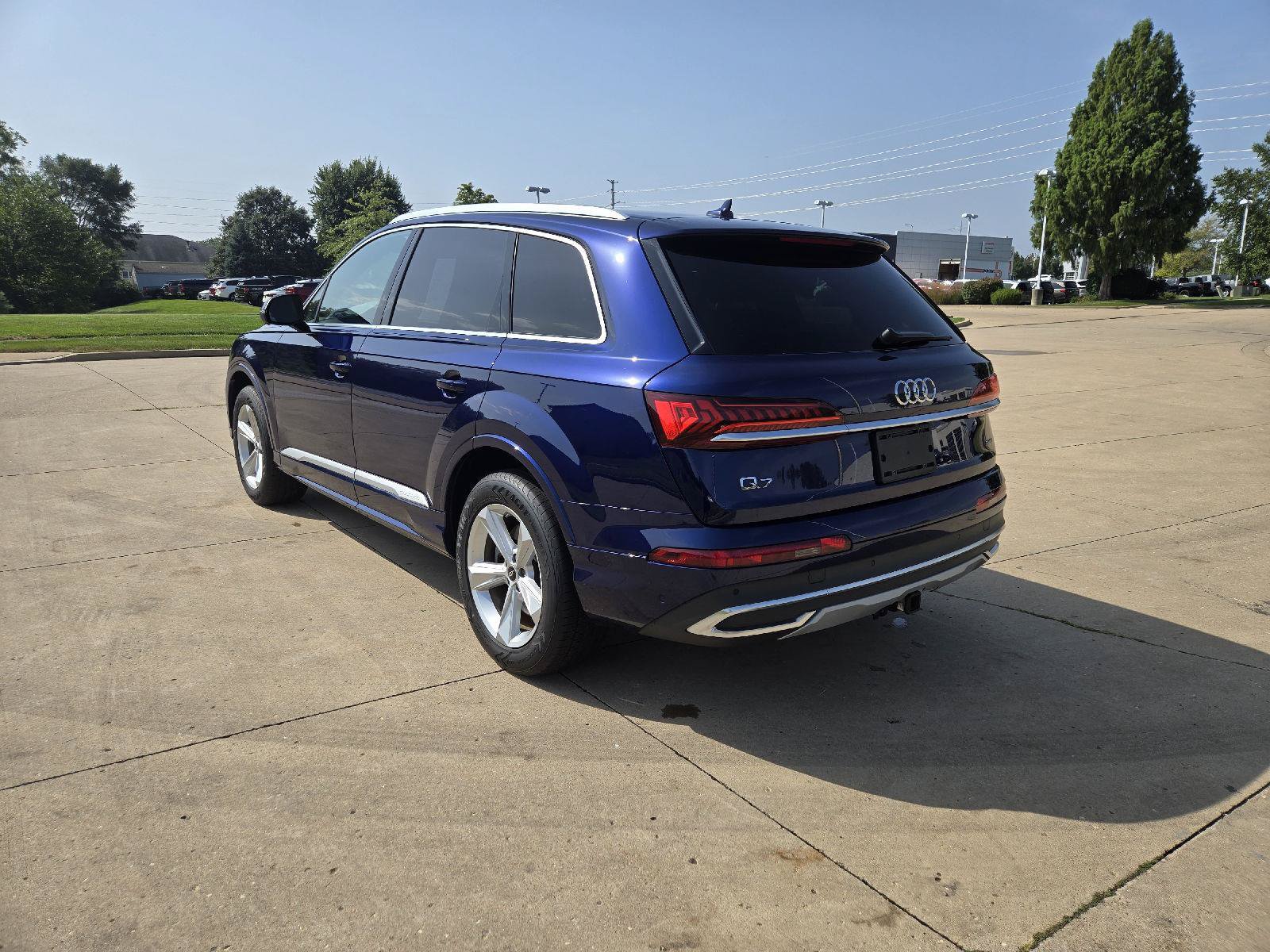 Used 2022 Audi Q7 2.0T Premium Plus w/ Premium Plus Package AWD/4WD image 6