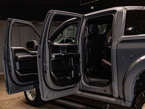 Used 2019 Ford F150 Lariat w/ Equipment Group 502A Luxury image 28