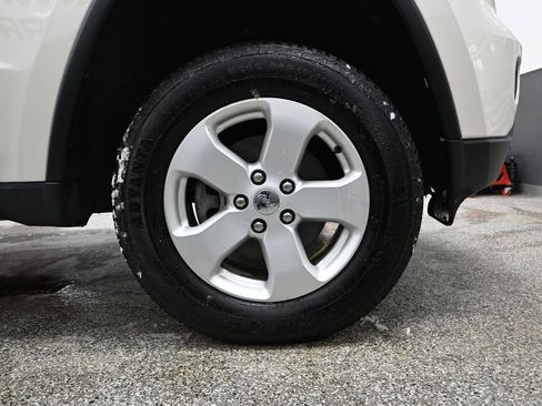 Used 2012 Jeep Grand Cherokee Laredo image 18