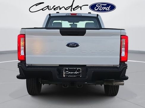 New 2026 Ford F250 XL w/ F-250 >10K GVWR Package RWD image 13